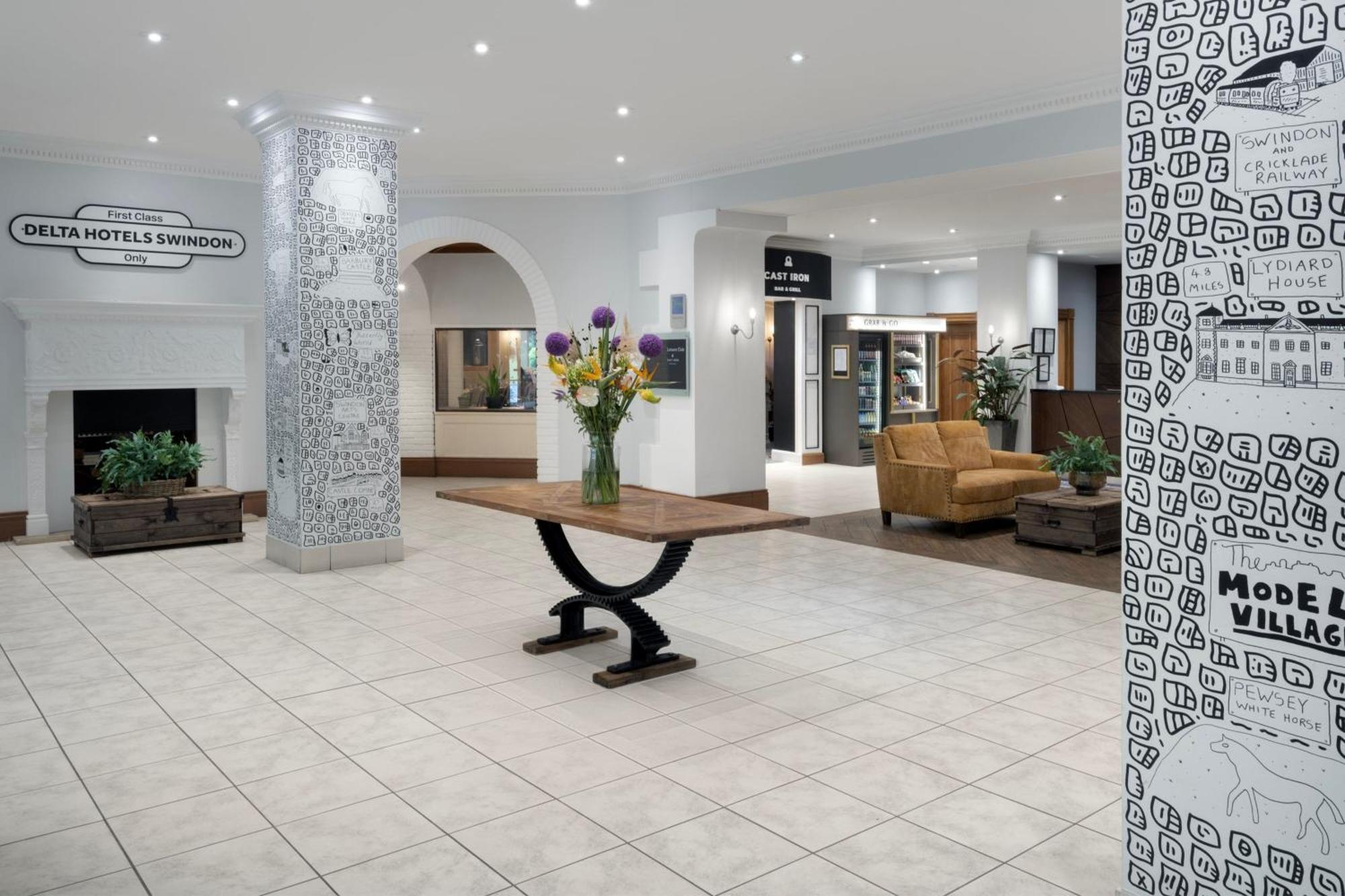 Delta Hotels By Marriott Swindon Exterior photo